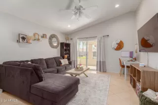 Photo #6: 6676036 Listing