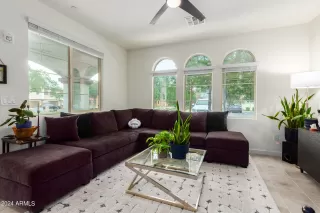 Photo #5: 6676307 Listing 