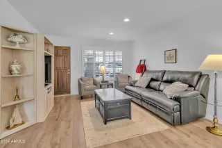 Photo #5: 6676315 Listing