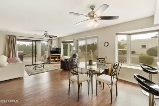 Photo #6: 6676338 Listing