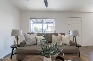 Photo #1: 6676547 Listing 