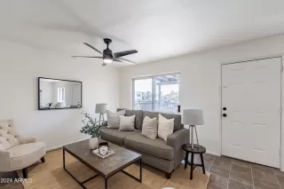 Photo #2: 6676547 Listing 