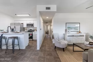 Photo #6: 6676547 Listing 