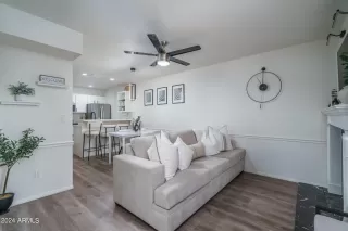 Photo #3: 6676649 Listing