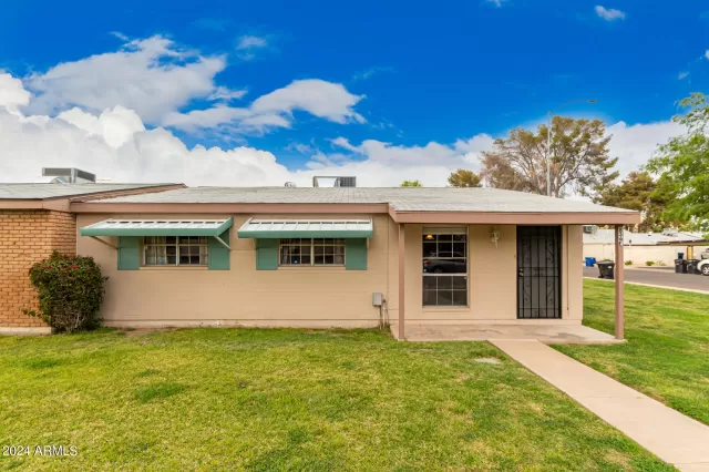 MLS: 6676806 Condo For Sale