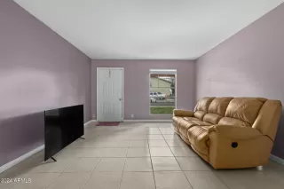 Photo #4: 6676806 Listing