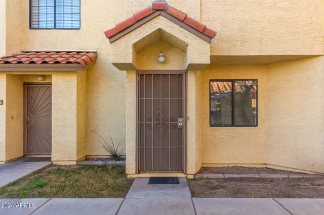 MLS: 6676900 Condo For Sale