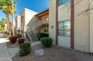 Photo #2: 6676932 Listing