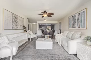 Photo #2: 6677122 Listing