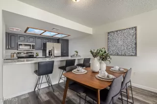 Photo #4: 6677122 Listing