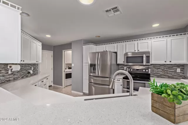 MLS: 6677202 Condo For Sale