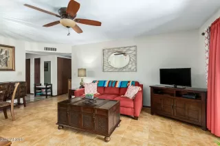 Photo #3: 6677230 Listing