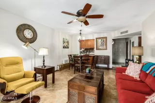 Photo #4: 6677230 Listing