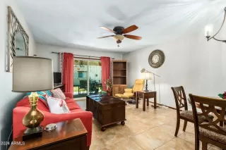 Photo #5: 6677230 Listing