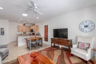 Photo #2: 6677283 Listing