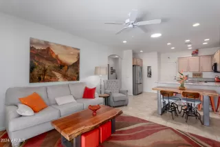 Photo #3: 6677283 Listing