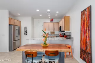 Photo #4: 6677283 Listing