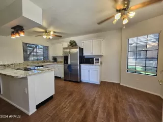 Photo #5: 6677399 Listing