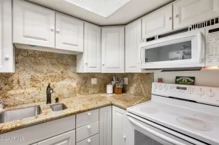 Photo #6: 6677409 Listing 