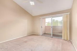 Photo #5: 6677671 Listing