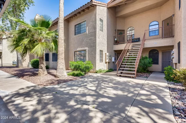 MLS: 6677691 Condo For Sale