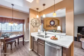 Photo #6: 6677691 Listing 