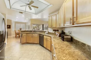 Photo #6: 6678140 Listing 