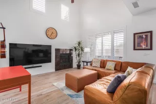 Photo #2: 6678326 Listing 