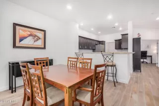 Photo #5: 6678326 Listing 