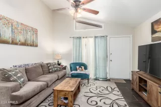 Photo #5: 6678333 Listing