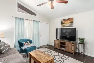 Photo #6: 6678333 Listing