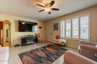 Photo #5: 6678380 Listing