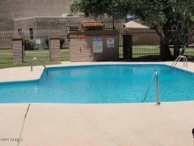 MLS: 6678538 Condo For Sale