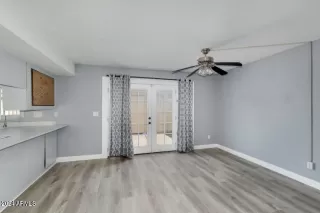 Photo #5: 6678809 Listing