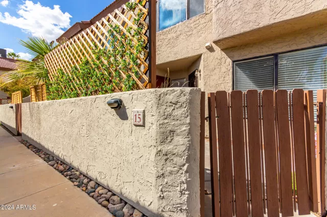 MLS: 6678918 Condo For Sale