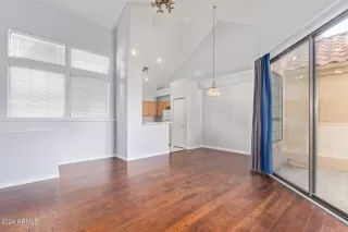 Photo #2: 6678962 Listing 