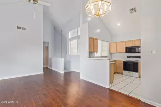 Photo #5: 6678962 Listing 