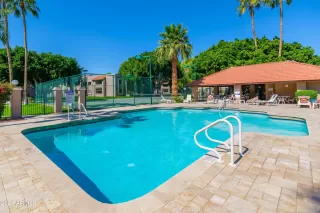 Photo #2: 6679093 Listing