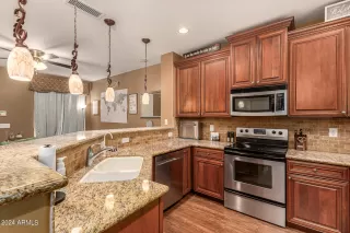 Photo #1: 6679169 Listing 