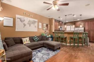 Photo #3: 6679169 Listing 