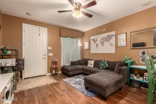 Photo #6: 6679169 Listing 