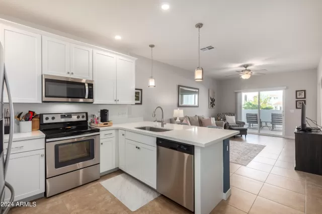 MLS: 6679680 Condo For Sale