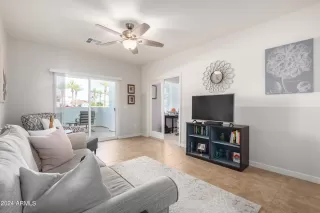 Photo #6: 6679680 Listing 
