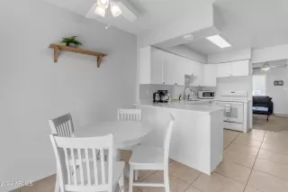 Photo #4: 6679704 Listing