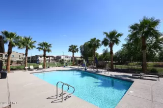 Photo #5: 6679980 Listing