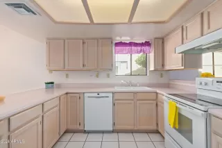 Photo #6: 6680064 Listing