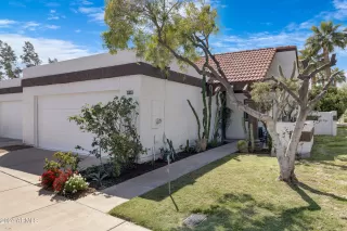 Photo #2: 6680192 Listing 