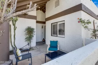 Photo #3: 6680192 Listing 