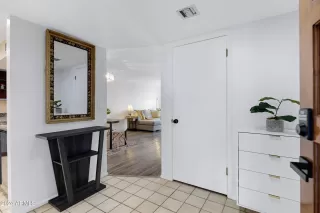 Photo #6: 6680192 Listing 