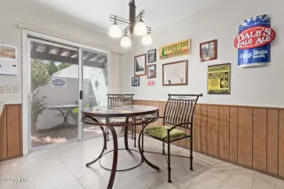 Photo #4: 6680296 Listing